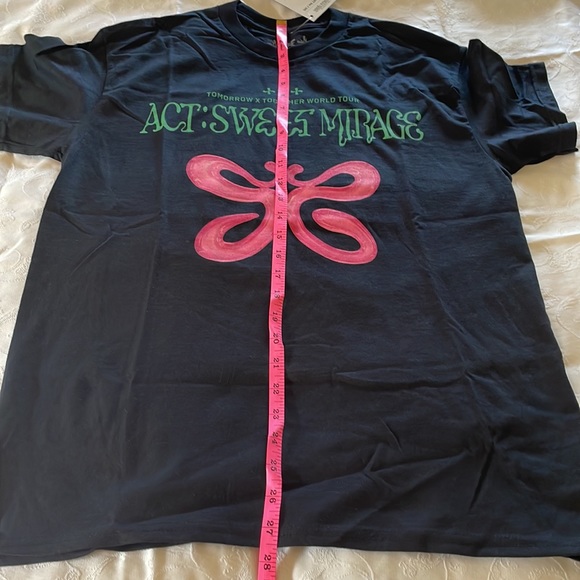 TXT World Tour T-shirt - Picture 7 of 9